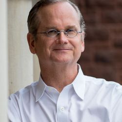 Headshot image of Professor Lawrence Lessig, the event speaker